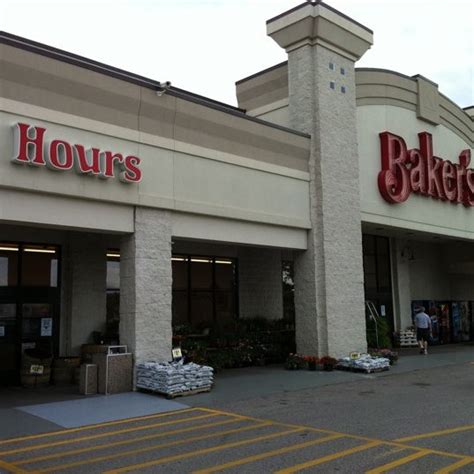 Bakers 120th and center - This power retail center is located between 120th & West Center Road and 125th Ave & West Center RoadWestwood Plaza encompasses over 510,000 SF and is anchored by Bakers, TJ Maxx, Burlington, Dollar Tree, Austad’s, Starbucks, and other national, regional, and local tenants.